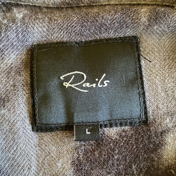 Rails Hunter Charcoal Tie Dye button down shirt NWOT - Picture 8 of 12